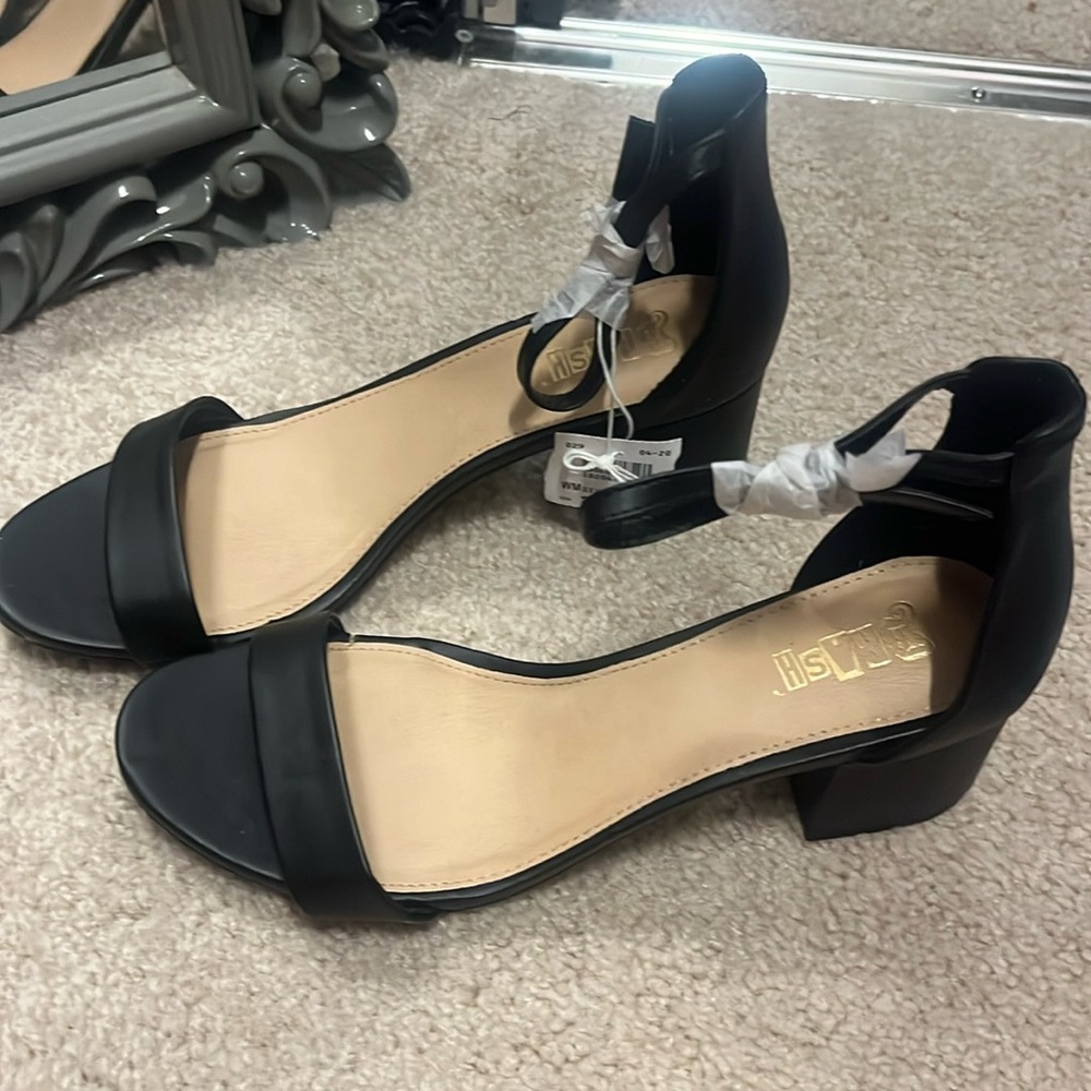 NWT Brash Sandals
